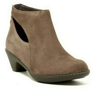 DANSKO Bonita Boot Bootie Taupe Kid Suede